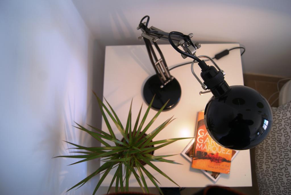 Apartamentos Turisticos La Encarnacion Seville Luaran gambar