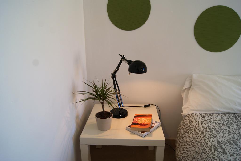 Apartamentos Turisticos La Encarnacion Seville Luaran gambar