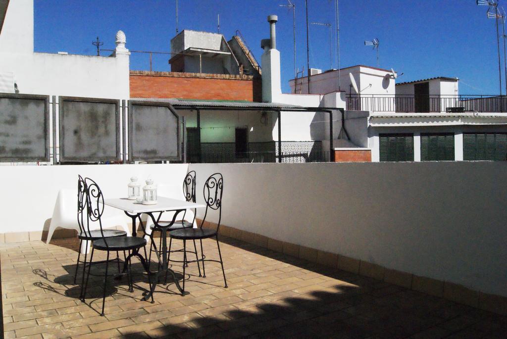 Apartamentos Turisticos La Encarnacion Seville Luaran gambar