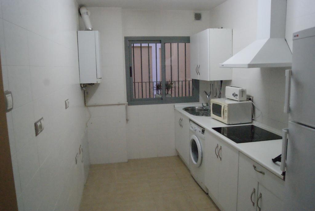 Apartamentos Turisticos La Encarnacion Seville Luaran gambar