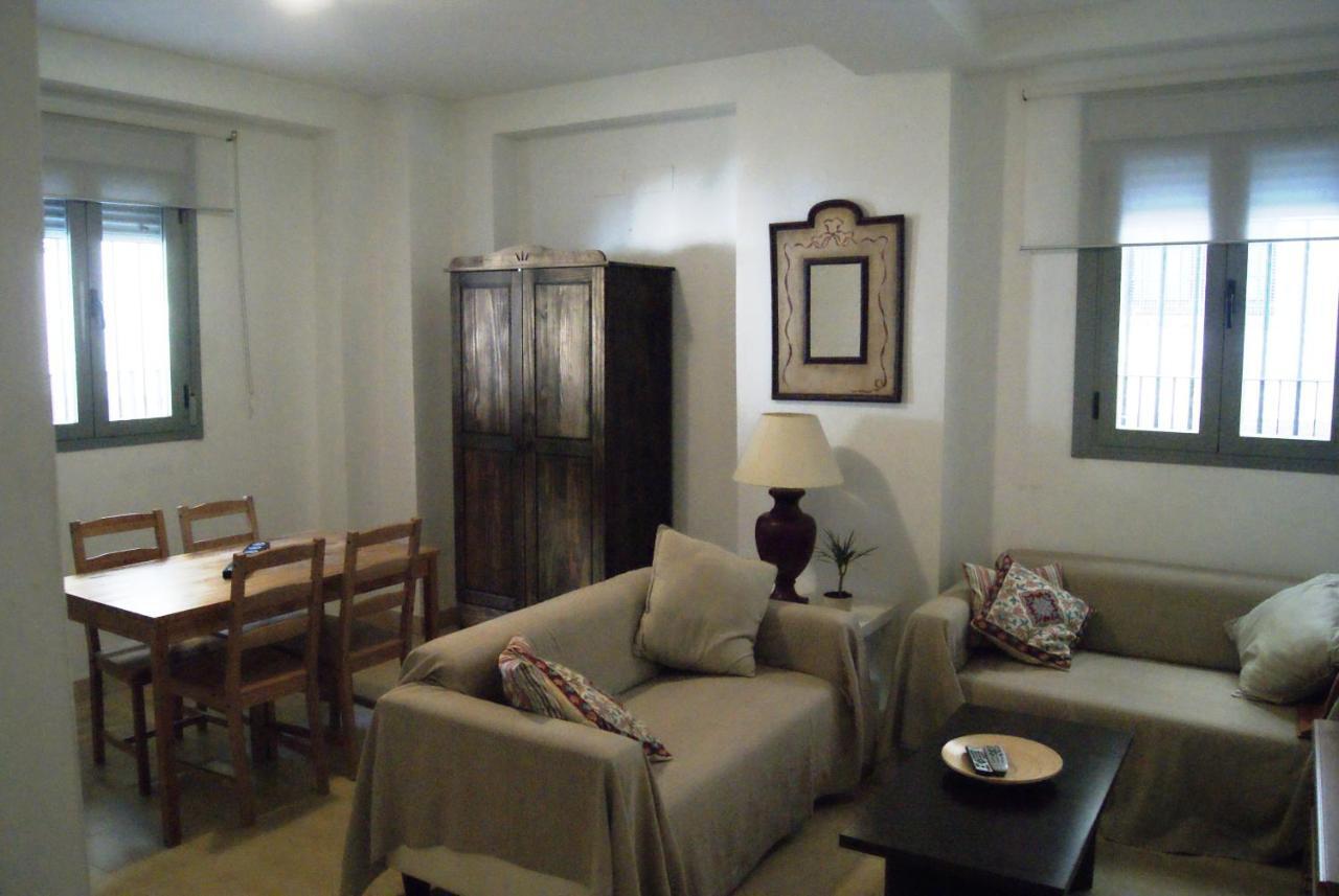 Apartamentos Turisticos La Encarnacion Seville Luaran gambar